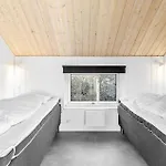 4 Bedroom In *